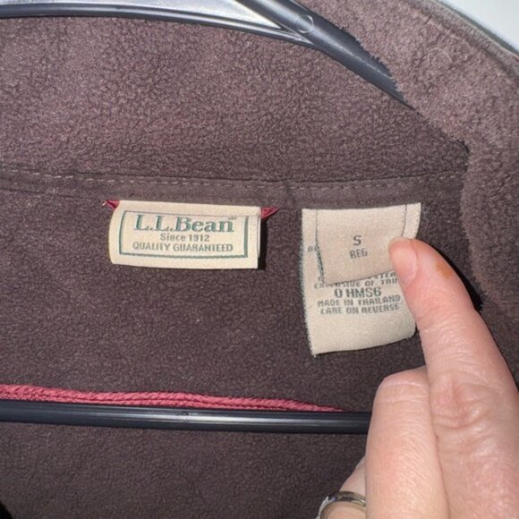 L. L. BEAN WOMEN’S THINSULATE QUILTED RIDING JACKET COAT. SIZE SMALL - Picture 3 of 4